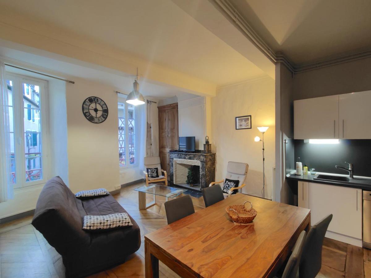 Appartement Centre-Ville Pour Sejour Et Cure บาญเญอ-เดอ-บีกอร์ ภายนอก รูปภาพ